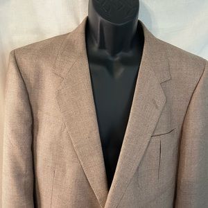 Men’s 2 button blazer. Tan/blush. Distinguished buttons. Made by Kosins 44 XL